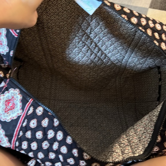 Vera Bradley duffle bag - Picture 3 of 3